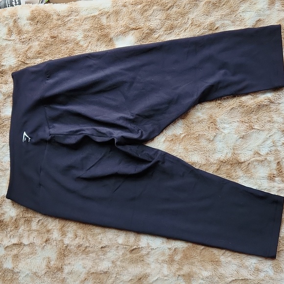 💫TRAINING CROPPED LEGGINGS BLACK | DAMEN GYMSHARK - Picture 9 of 11